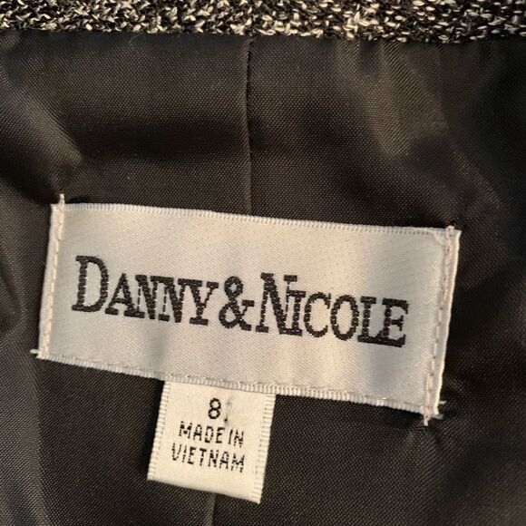 Vintage Black and White Wool Blazer by Danny and Nicole - Picture 4 of 8